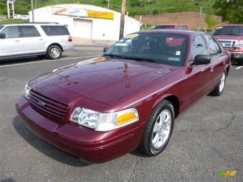 Ford Crown Victoria LX 2005 